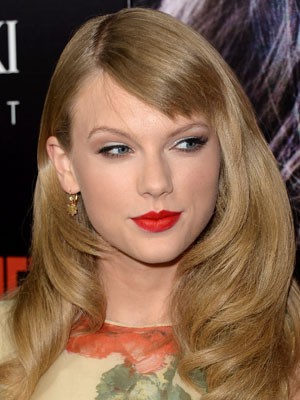 Modern Taylor Swift Frisur Natürliche Wellige Perücke