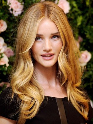 Populäre Wellig Synthetisch Spitzefront Perücke