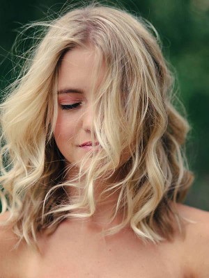 Zauberhaft Wellig Echthaar Spitzefront Perücke