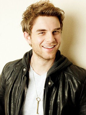 Attraktive Wellig Kunsthaar Spitzefront Perücke